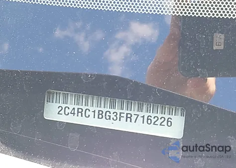 2015 Chrysler Town & Country Touring z USA, uszkodzony, nr VIN 2C4RC1BG3FR716226